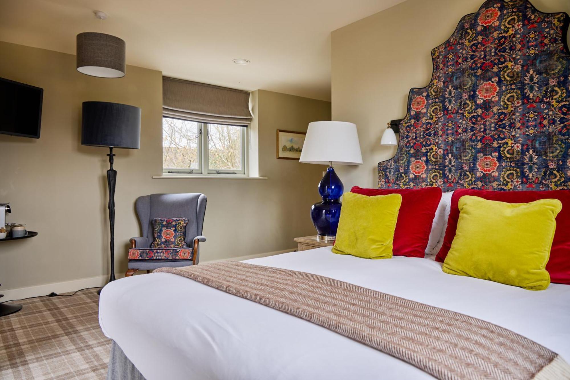 The Harcourt Arms Hotel Stanton Harcourt Quarto foto A bedroom at The Old parsonage